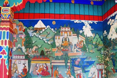 Tibet, Lhasa, Çin, 03 Haziran 2018. Dağlarda antik manastır Pabonka duvarlarında Freskler. Tibet, Lhasa