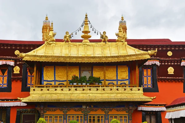 Tibet Lhasa Primo Tempio Buddista Jokang Con Tempo Piovoso — Foto Stock