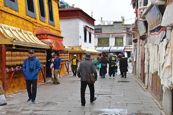 Tibet Lhasa China Juni 2018 Menschen Die Der Nähe Eines — Stockfoto