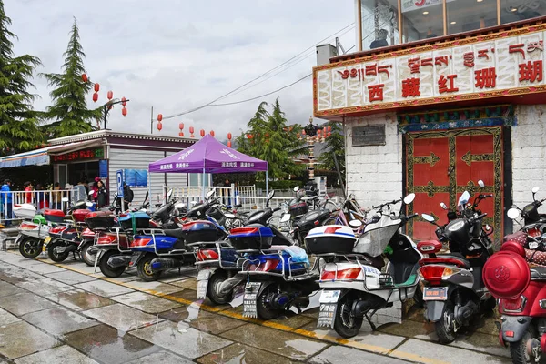 Tibet Lhassa Chine Juin 2018 Les Motos Sont Garées Dans — Photo