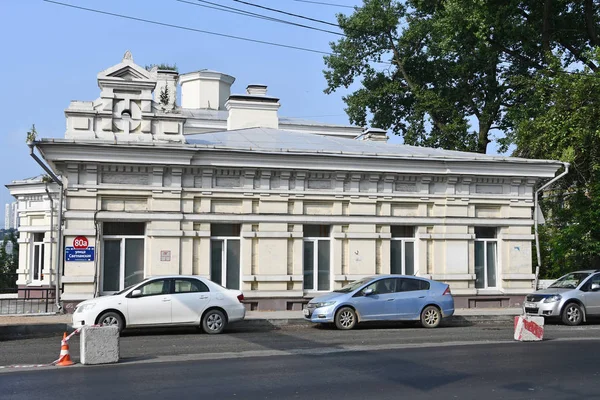 Vladivostok Russia Luglio 2018 Auto Parcheggiate Presso Casa Numero Estate — Foto Stock