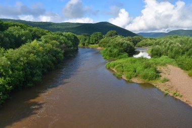 Rusya, Primorsky Krai, Nehir Arsenievka (Arsenyevka) Ağustos ayında