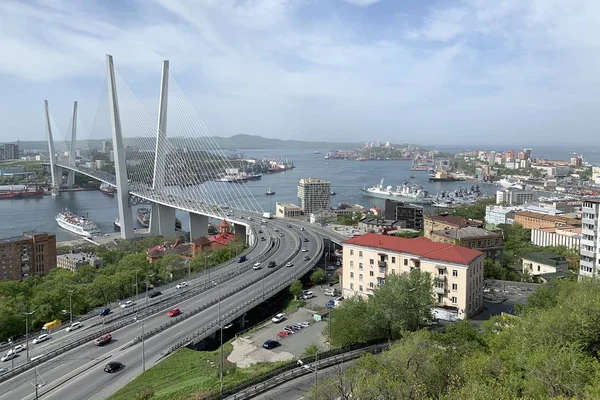 Kabelbrug Zolotoy Rog Bay Churkina Cape Vladivostok Mei Helder Weer — Stockfoto