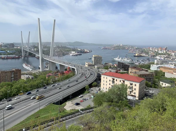 Kabelbrug Zolotoy Rog Bay Churkina Cape Vladivostok Mei Helder Weer — Stockfoto