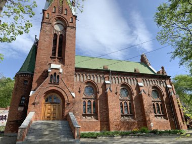 Bir Güneşli mayıs gününde Vladivostok St Paul Lutheran Kilisesi. Rusya