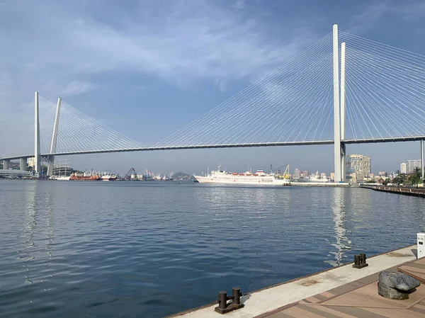 Vladivostok Russia May 2019 Golden Bridge Cable Stayed Bridge Golden — Stock Photo, Image