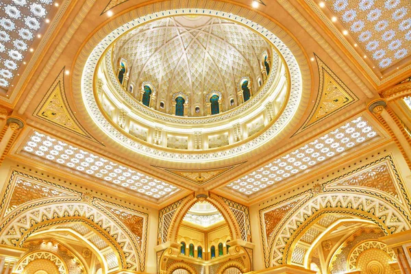 Abu Dhabi Emiratos Árabes Unidos Marzo 2019 Palacio Presidencial Palacio — Foto de Stock
