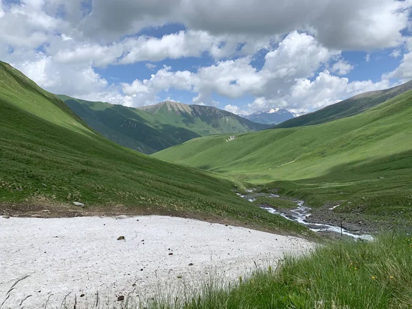 Rusia Osetia Del Norte Nubes Ove Zrug Gorge Junio — Foto de Stock