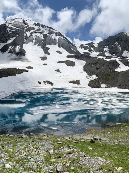 Rusland Noord Ossetië Mountain Lake Dzedo East Zrug Zrugskoye Zrugskoe — Stockfoto