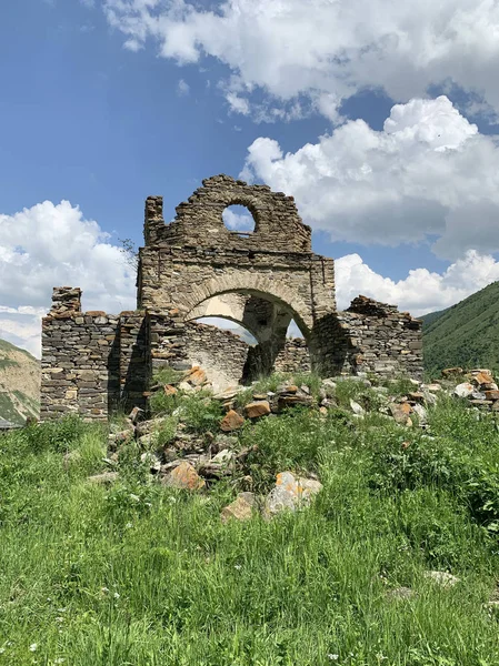 Yaz Aylarında Mamison Geçitli Antik Lisri Köyünde Varsayım Eski Kilisenin — Stok fotoğraf