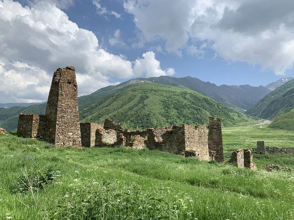 Ancient Mountain Village Lisri Mamison Gorge Summer Russia North Ossetia — Stock Photo, Image