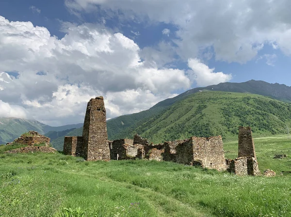 Ancient Mountain Village Lisri Mamison Gorge Summer Russia North Ossetia — Stock Photo, Image