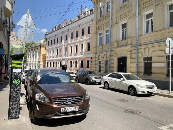 Moskova Rusya Haziran 2019 Araba Moskova Lyalin Şeritli Otopark Ödeme — Stok fotoğraf