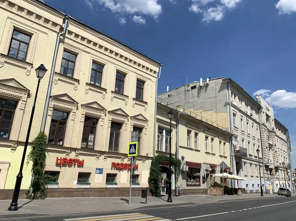 Moskva Ryssland Juni 2019 Moskva Pokrovka Gatan Sommaren Hus City — Stockfoto