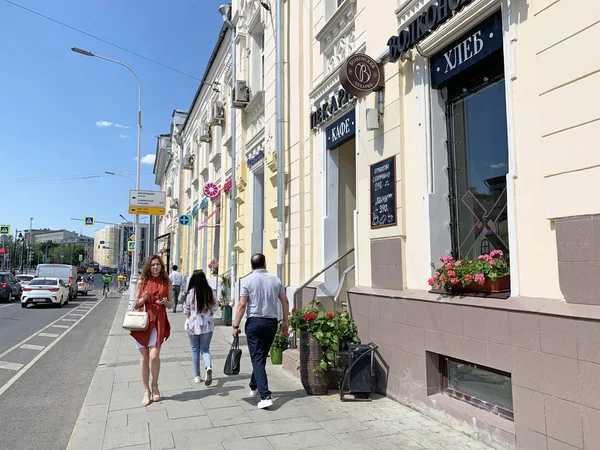 Moskva Rusko Červen 2019 Lidé Blízkosti Pekárny Cukrovinky Kavárny Volkonsky — Stock fotografie