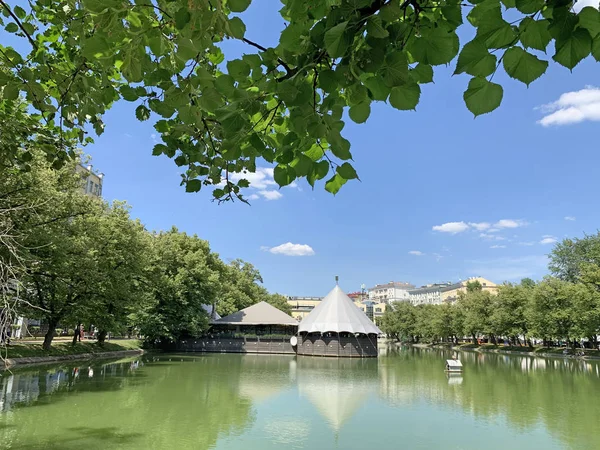 Rusia Estanques Limpios Chistye Prudy Soleado Día Junio Moscú — Foto de Stock