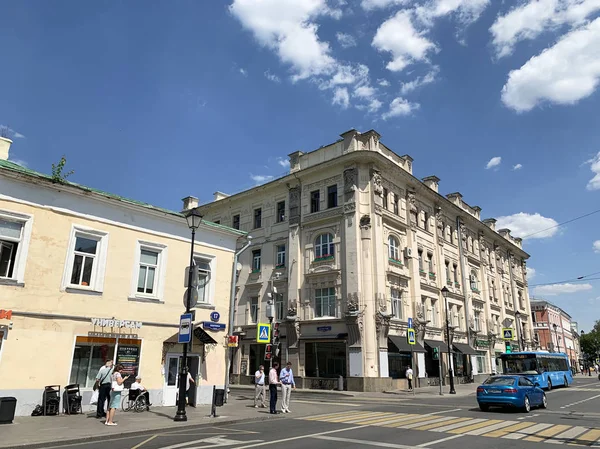 모스크바 러시아 2019 화창한 여름날 포크로브스키 게이트 지역에서 포크로브카 거리를 — 스톡 사진
