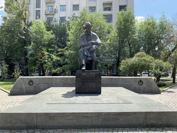 Moscú Rusia Junio 2019 Monumento Nikolai Gavrilovich Chernyshevsky Calle Pokrovka — Foto de Stock
