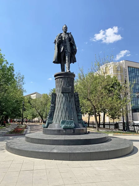 俄罗斯莫斯科 2019年6月20日 莫斯科斯雷滕斯基大道上的V 舒霍夫纪念碑 — 图库照片