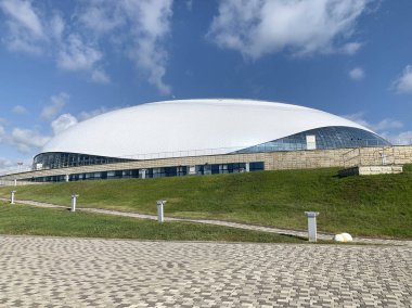 Soçi, Rusya, 10 Ağustos 2019. Kimse, Bolşoy buz Sarayı Soçi (Adler yaz aylarında Olimpic parkta buz hokeyi için)