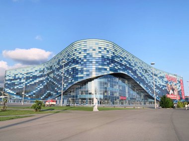 Soçi, Rusya, 10 Ağustos 2019, Yaz aylarında Soçi Olimpiyat Parkı Buz sarayı 