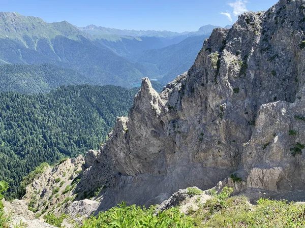 Abhazya Dağın Yamacıpshegishkhva Yaz — Stok fotoğraf