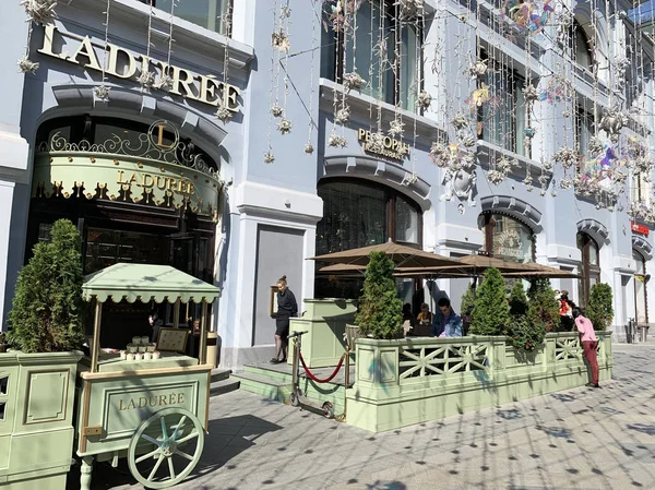 Moscou Rússia Agosto 2019 Laduree Restaurante Rua Nikolskaya Verão Moscou — Fotografia de Stock