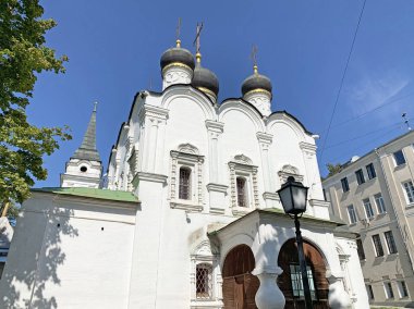 Rusya. Moskova, Eski Bahçeler Prens Vladimir Katedrali. Starosadskiy şerit, 11/1 bina 2, Khokhlovskiy şerit 1 bina 2