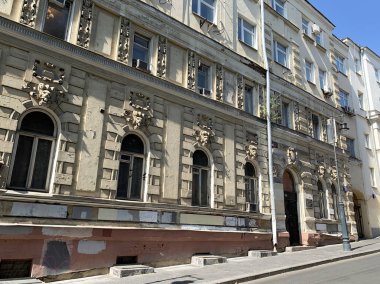 Moskova, Rusya, 29 Ağustos 2019. I. E. Saltykov'un odalı konutevi (19. yüzyılın ilk çeyreği). Starosadskiy pereulok, 8, Moskova'da 1a bina