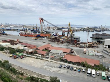 Bakü, Azerbaycan, 11 Eylül 2019. Sonbaharda Bakü'de kargo limanı. Azerbaycan