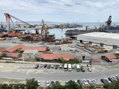 Bakü, Azerbaycan, 11 Eylül 2019. Sonbaharda Bakü'de kargo limanı. Azerbaycan