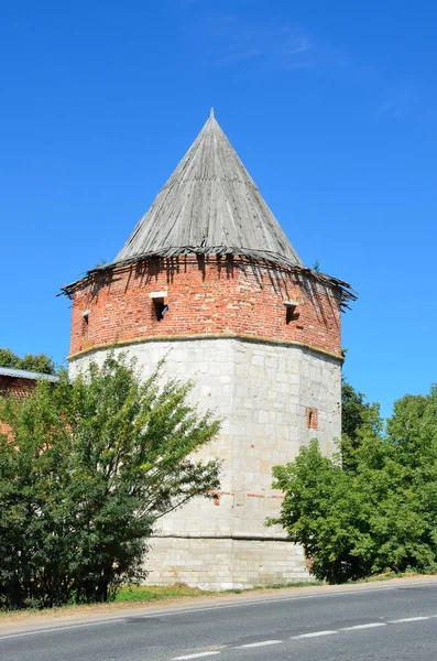 Muro Torre Defensiva Antigo Kremlin Zaraysk Dia Ensolarado Rússia Região — Fotografia de Stock