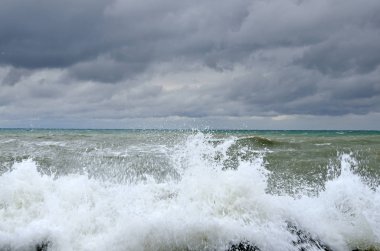 Rusya, Krasnodar bölgesi, Dzhubga. Ekim ayında Karadeniz fırtınası