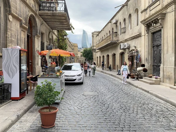 Bakú Azerbaiyán Septiembre 2019 Gente Caminando Por Calle Asaf Zeynalli — Foto de Stock