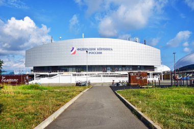 Soçi, Rusya, 10 Ağustos 2019. Yaz aylarında Soçi Olimpiyat Parkı (Adler) Curling için Buz Sarayı