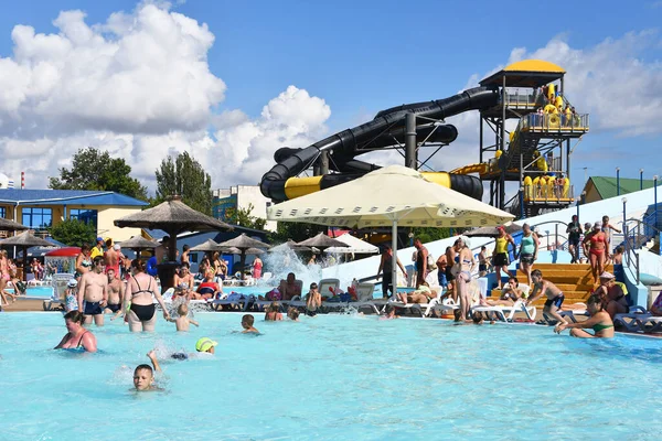 Anapa Rusya Temmuz 2018 Temmuz Anapa Aquapark Altın Plajı Nda — Stok fotoğraf