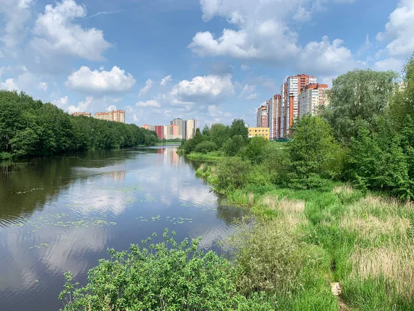 Región Moscú Ciudad Balashikha Río Pekhorka Mañana Verano Vista Calle —  Fotos de Stock