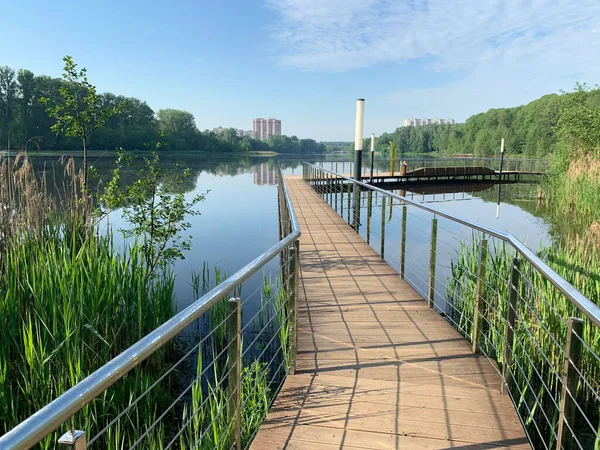 Región Moscú Ciudad Balashikha Zona Parque Solnechnaya Soleado Orilla Del — Foto de Stock