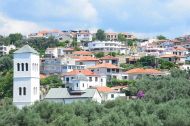 1890 'da inşa edilen güneşli havada Ulcinj' deki Aziz Niklas Kilisesi. Karadağ