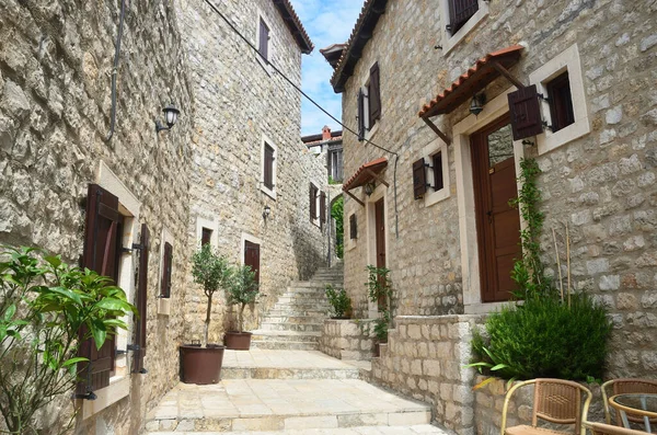 Una Las Calles Ciudad Vieja Ulcinj Verano Día Soleado Montenegro — Foto de Stock