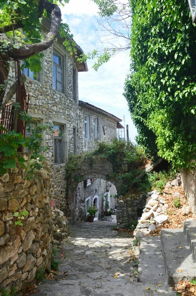 Una Las Calles Ciudad Vieja Ulcinj Verano Día Soleado Montenegro — Foto de Stock