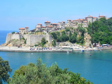 Karadağ 'ın Ulcinj kentindeki Yukarı ve Eski Kale