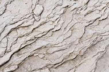 Rus adasındaki Akhlestyshev körfezindeki taş yapı. Rusya, Vladivostok