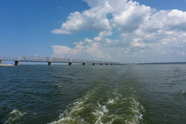 Imperial köprü Volga Nehri, Ulyanovsk, Rusya Federasyonu.