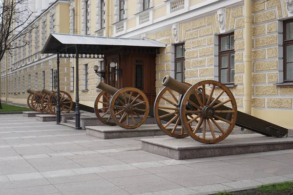 Cañones Históricos Ciudad San Petersburgo Del Siglo Xviii — Foto de Stock