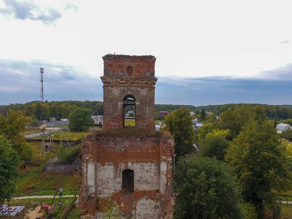 Starý Kostel Zničený Hřbitově Pohled Shora — Stock fotografie