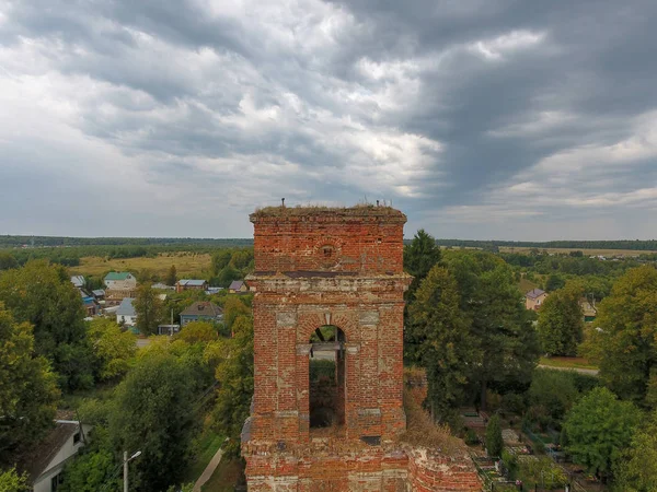 Alte Kirchenruine Auf Einem Friedhof Blick Von Oben — Stockfoto