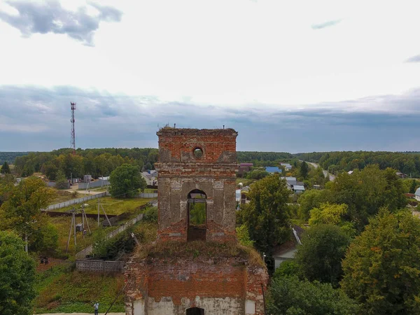 Vieille Église Ruine Dans Cimetière Vue Dégagée — Photo