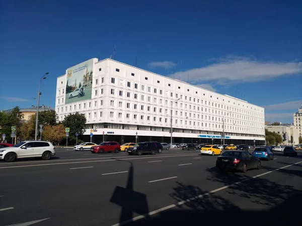 Budynek Głównej Dyrekcji Zapewnienie Bezpiecznego Ruchu Ministerstwa Spraw Wewnętrznych Federacji — Zdjęcie stockowe