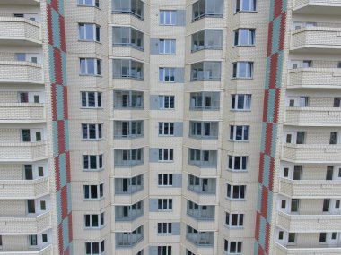 Yüksek binalar, windows, balkon, arka plan evi